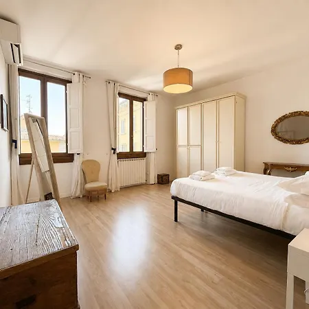 Apartmán Guelfa 14 *